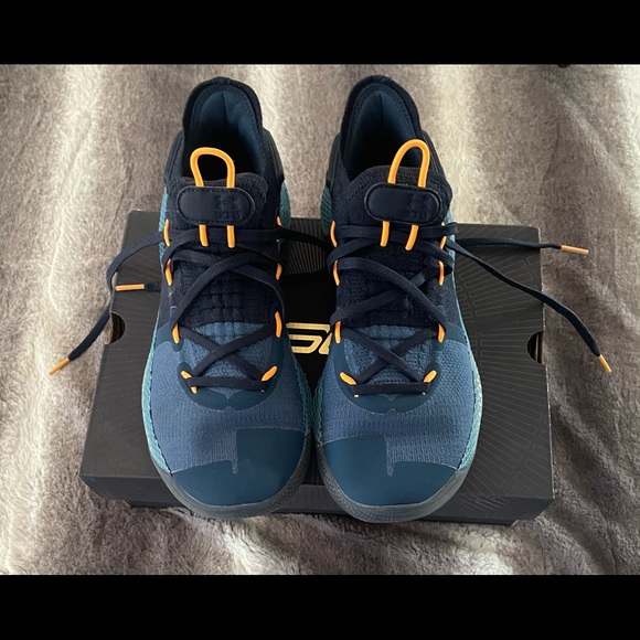 Under armor SC 6 ! Only Worn twice! - Picture 1 of 5